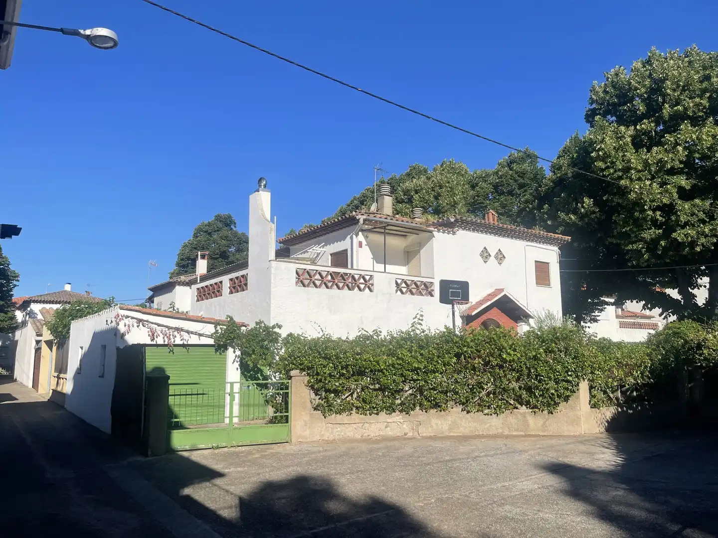 Vista exterior de Casa o xalet en venda en Girona amb Terrassa