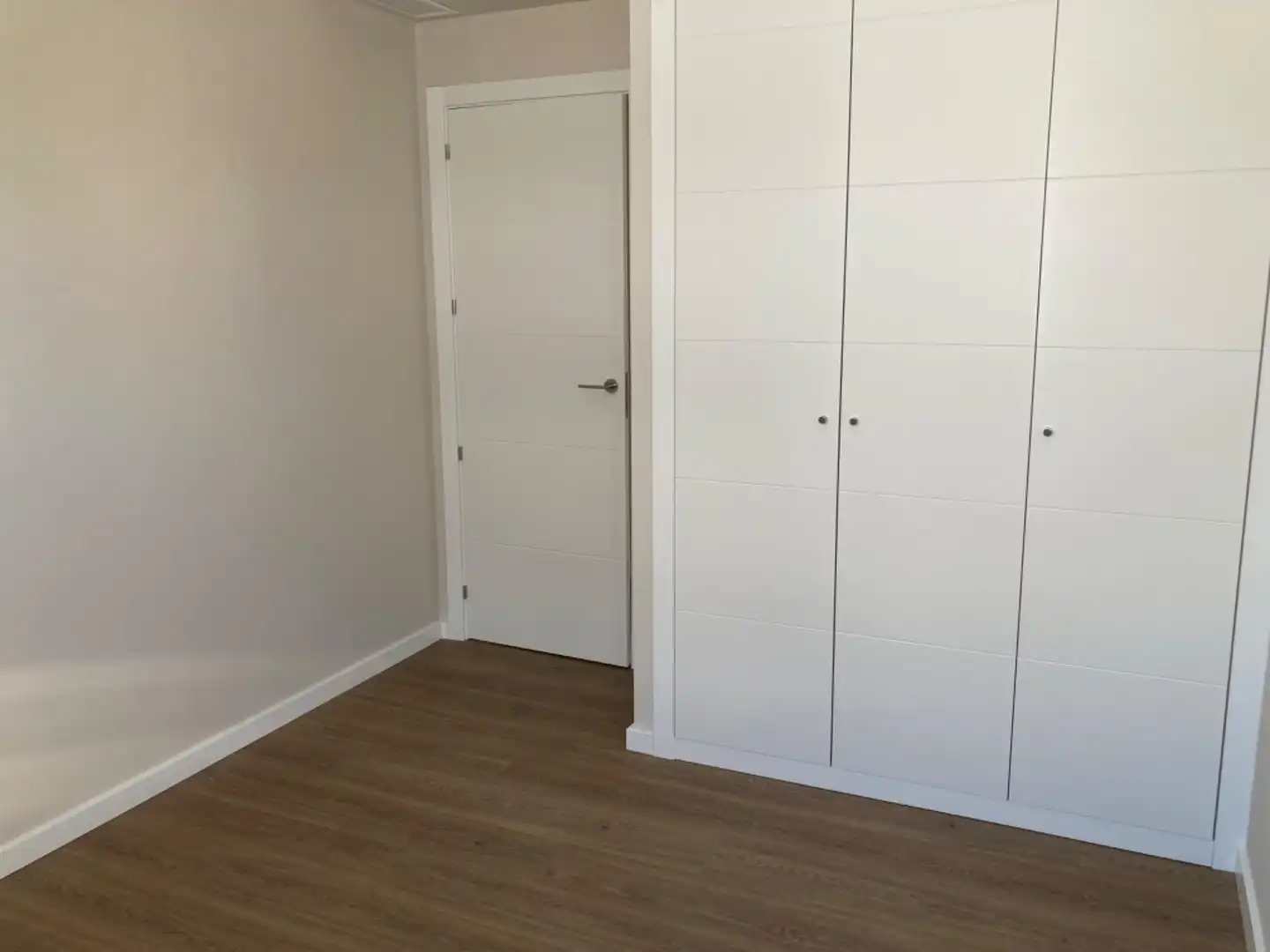 Flat for rent in Poniente-Norte - Miralbaida - Parque Azahara