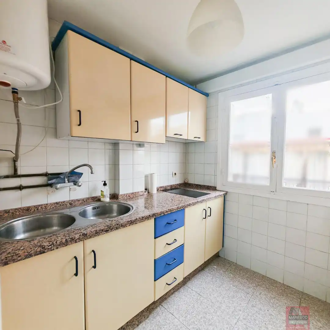 Kitchen of Flat for sale in Fuengirola  with Air Conditioner, Terrace and Balcony