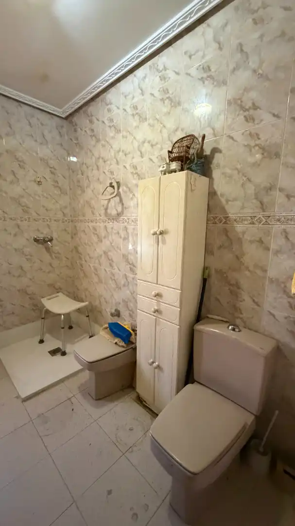 Bany de Casa o xalet en venda en Úbeda amb Aire condicionat, Terrassa i Traster
