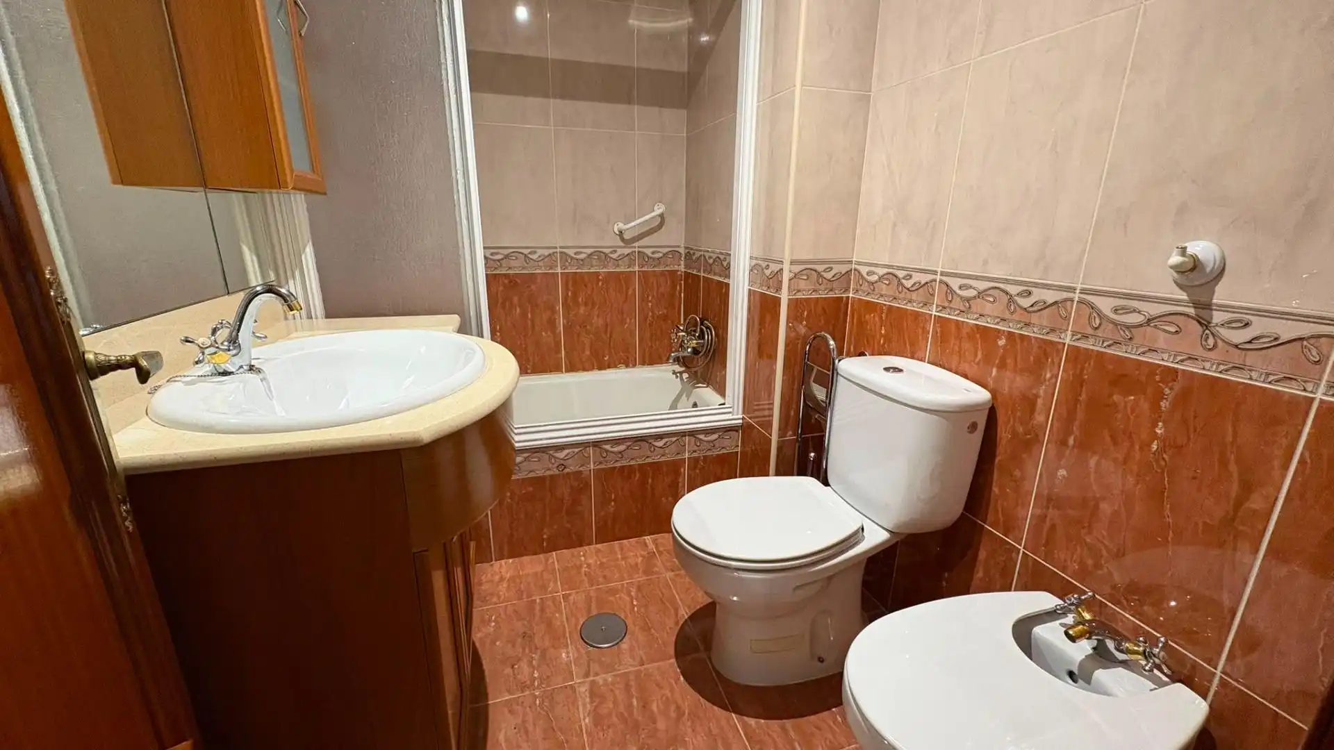 Baño de Piso en venta en Guadalajara con Calefacción