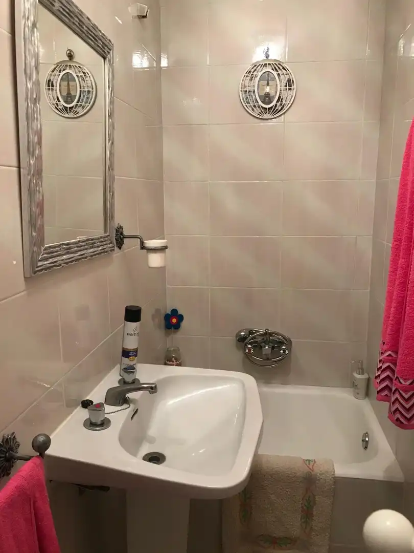 Badezimmer von Wohnung zur Miete in Sevilla mit Klimaanlage, Terrasse und Möbliert