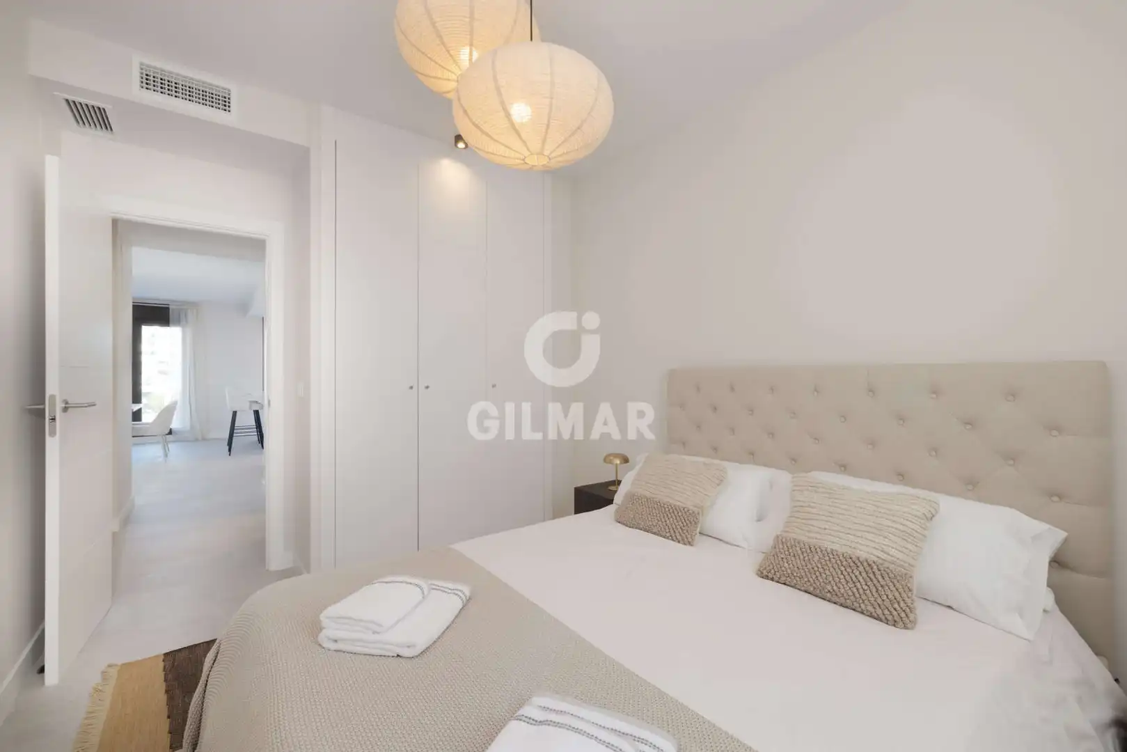 Habitación de Ático en venta en Estepona con Calefacción, Trastero y Piscina