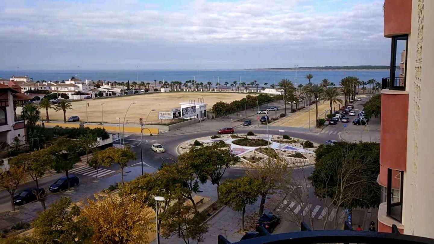 Vista exterior de Pis de lloguer en Sanlúcar de Barrameda amb Aire condicionat i Moblat