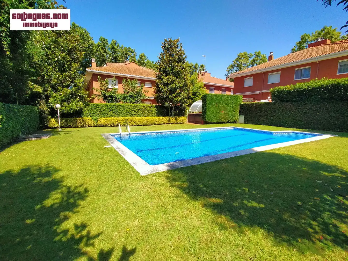 Piscina de Casa adosada en venta en Begues con Calefacción, Jardín privado y Terraza