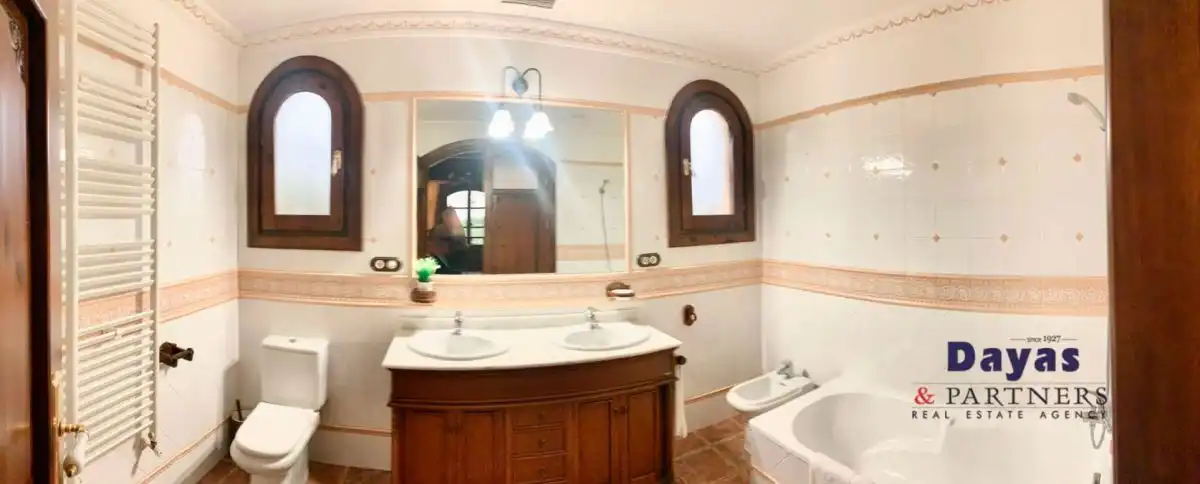 Baño de Finca rústica en venta en Rojales con Aire acondicionado, Jardín privado y Terraza