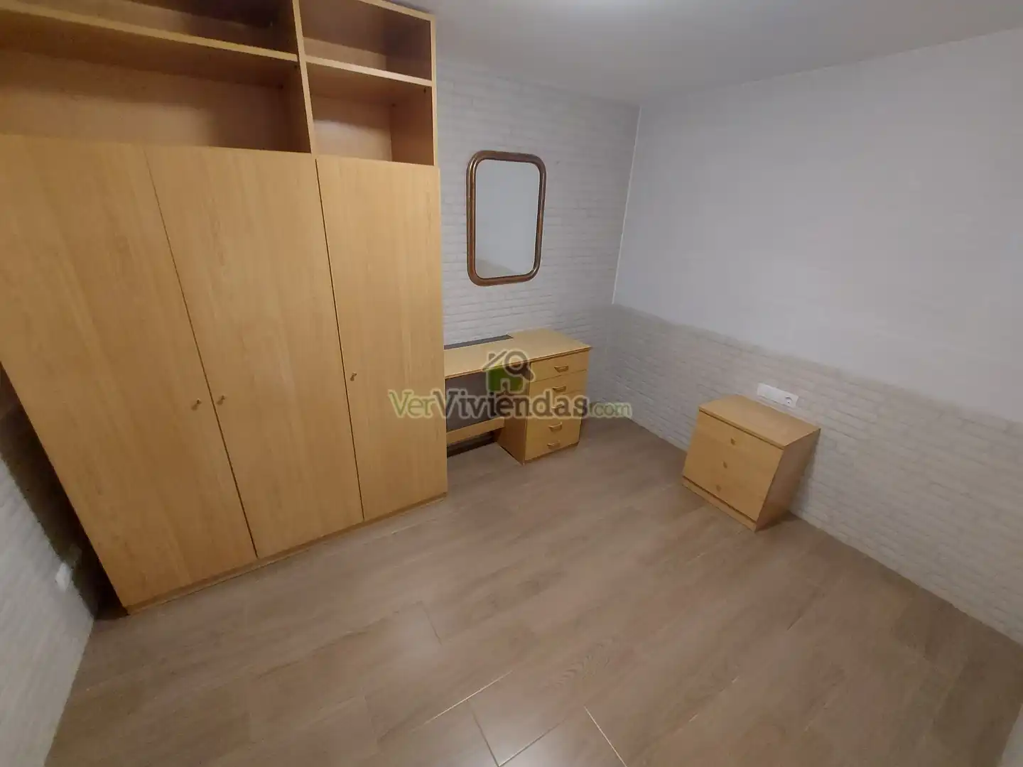 Habitación de Planta baja en venta en Castellar del Vallès con Terraza, Horno y Internet