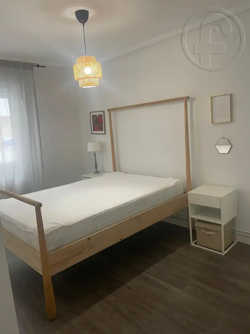 Dormitori de Pis de lloguer en Santander amb Calefacció, Parquet i Moblat