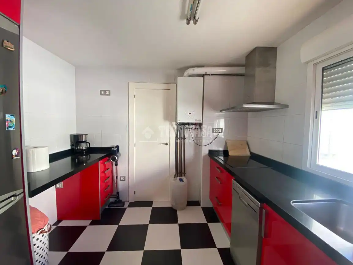 Küche von Wohnung zum Verkauf in Zaragoza mit Klimaanlage, Heizung und Parkett