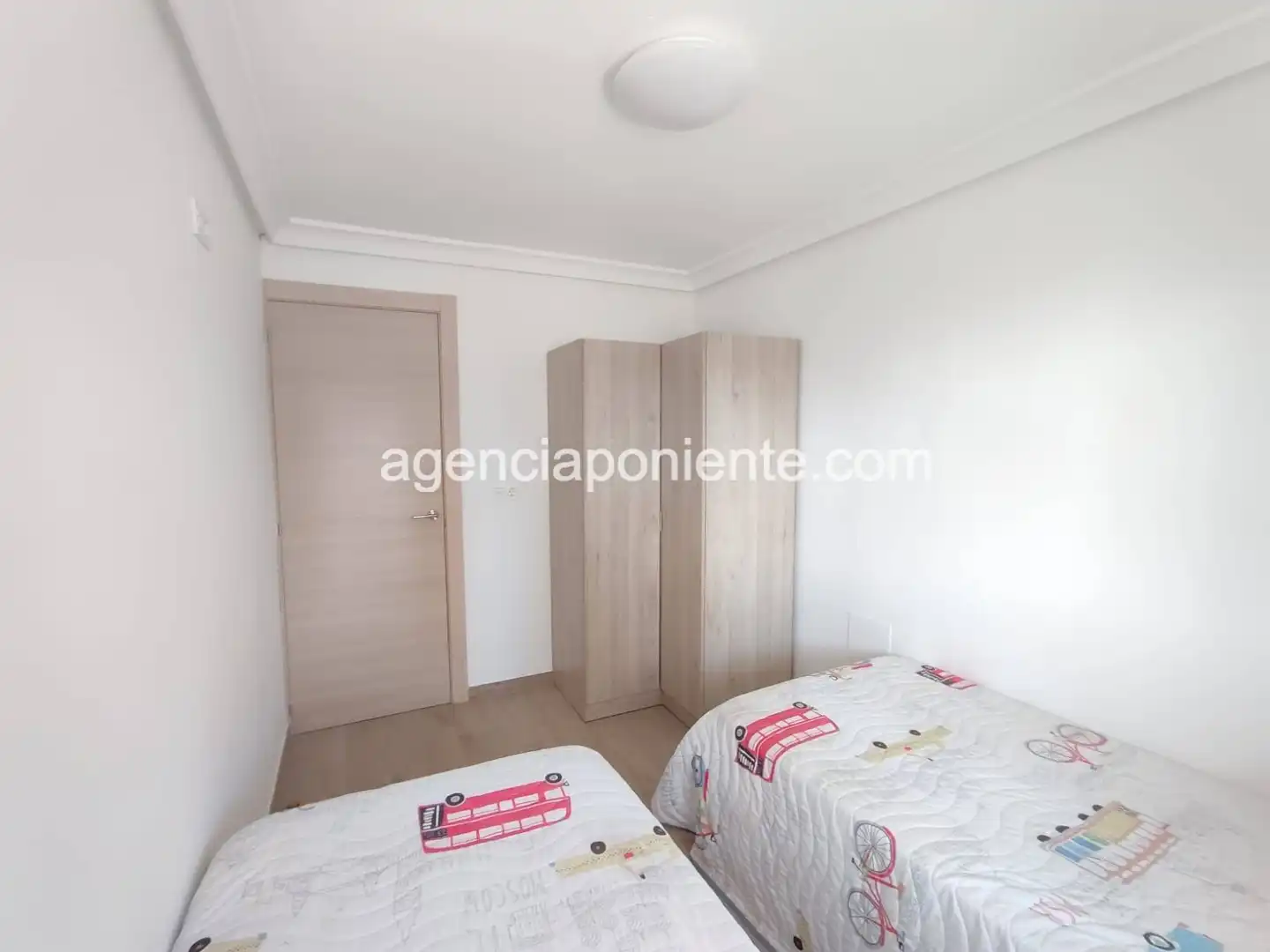 Bedroom of Flat for rent in Benidorm  with Air Conditioner, Heating and Terrace