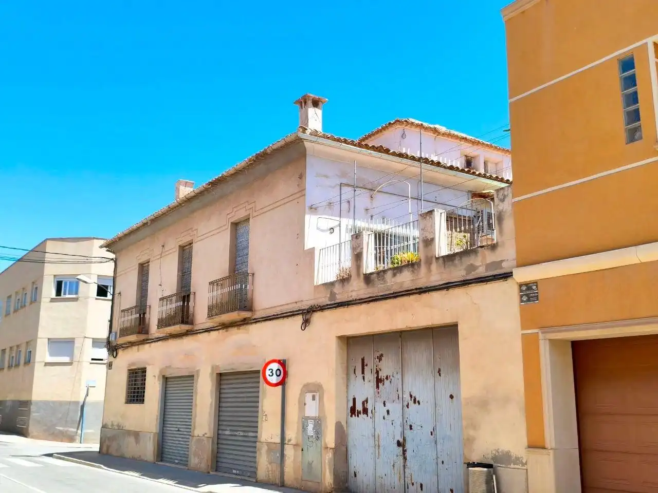 Vista exterior de Casa o chalet en venta en Novelda con Terraza