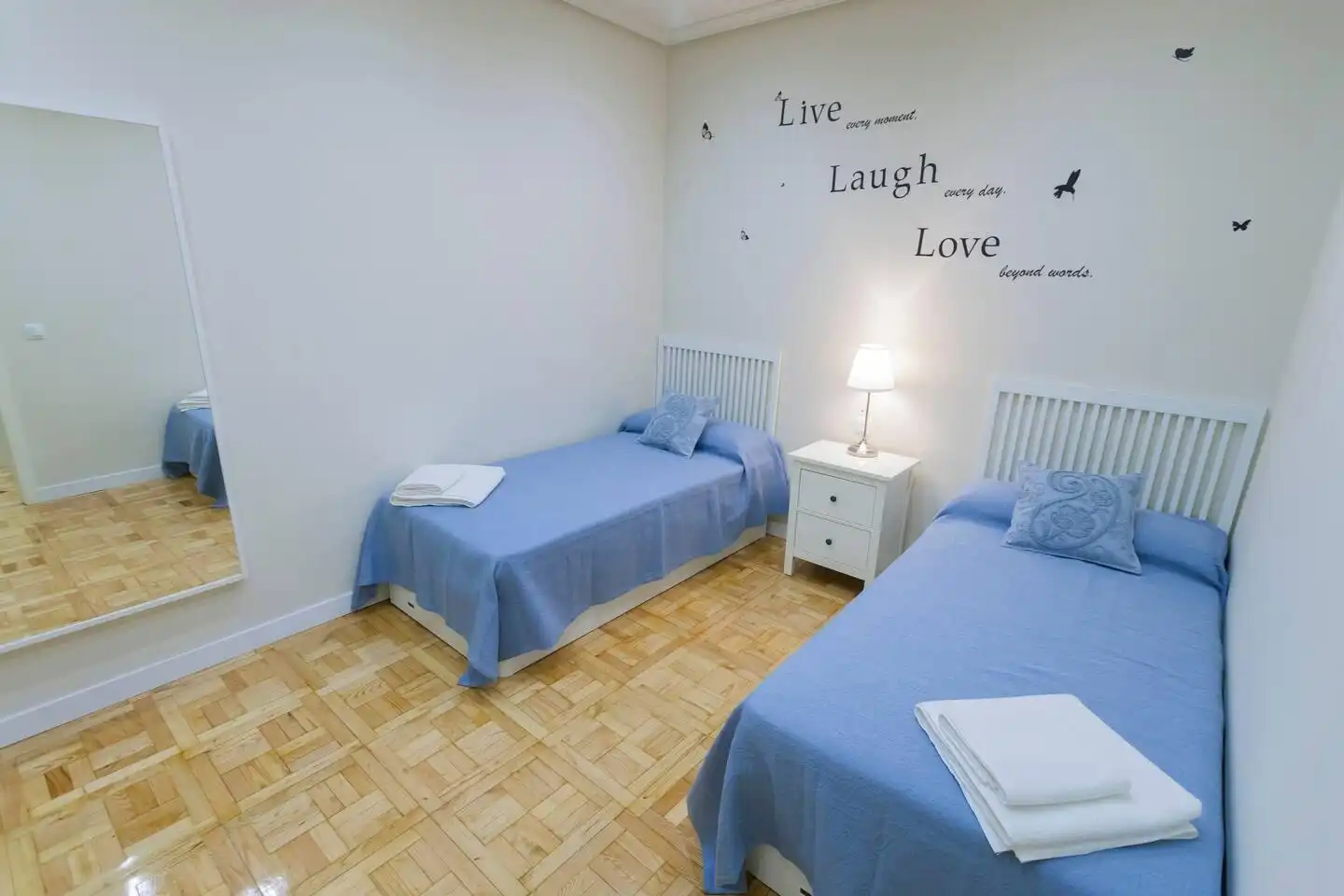 Bedroom of Apartments for rent in Málaga  with Air Conditioner, Furnished and Internet