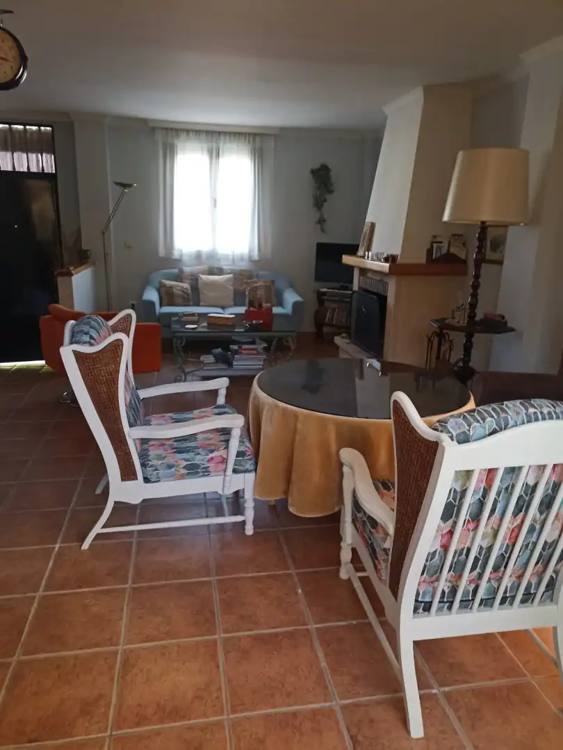 Chalet con terraza en venta en Guadalcázar, imagen 3