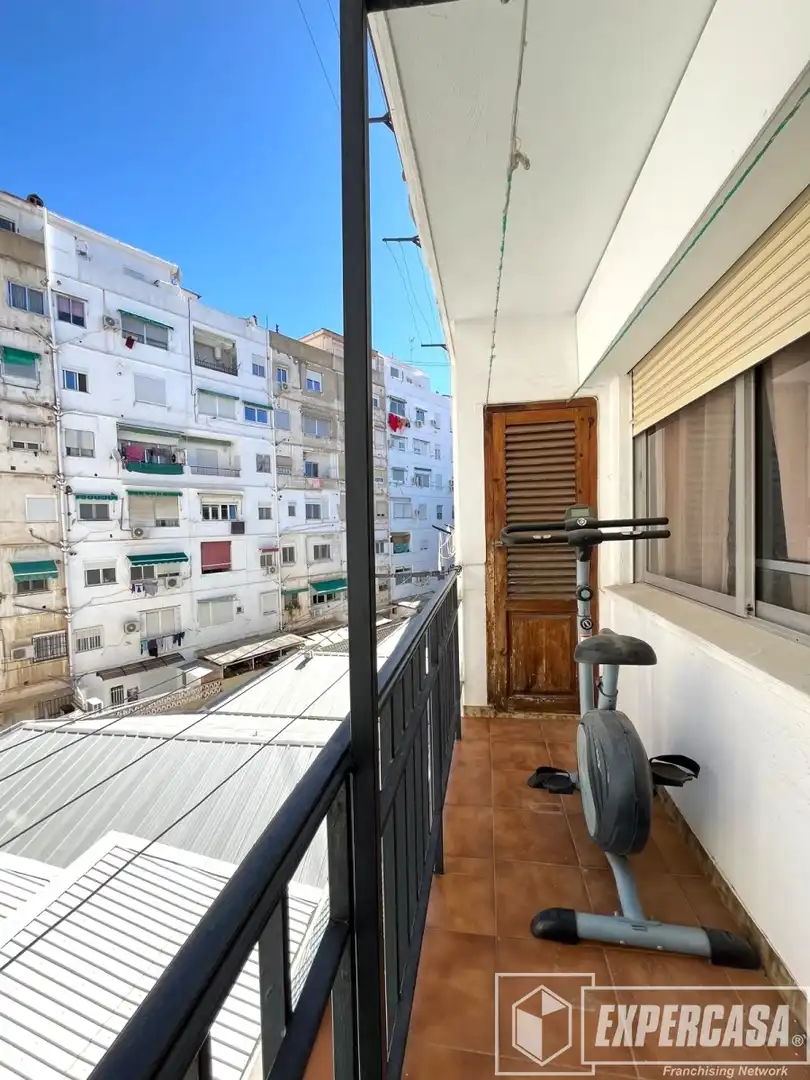 Vista exterior de Piso en venta en Valencia con Aire acondicionado y Trastero