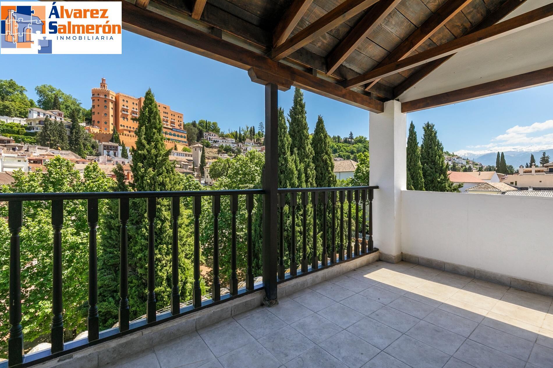 Exterior view of Flat for sale in  Granada Capital  with Air Conditioner, Heating and Terrace