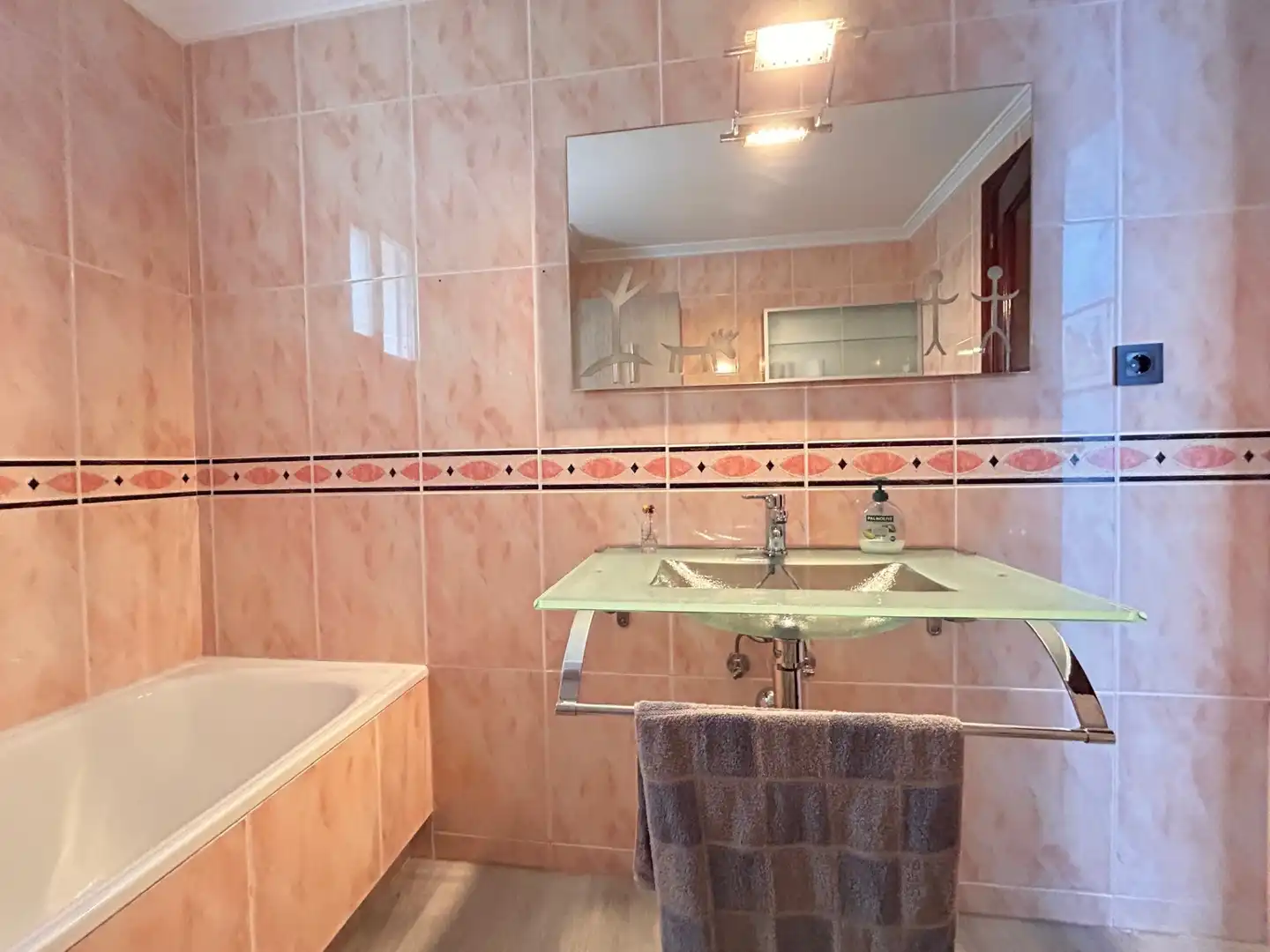 Baño de Piso en venta en Reus con Amueblado, Horno y Lavadora