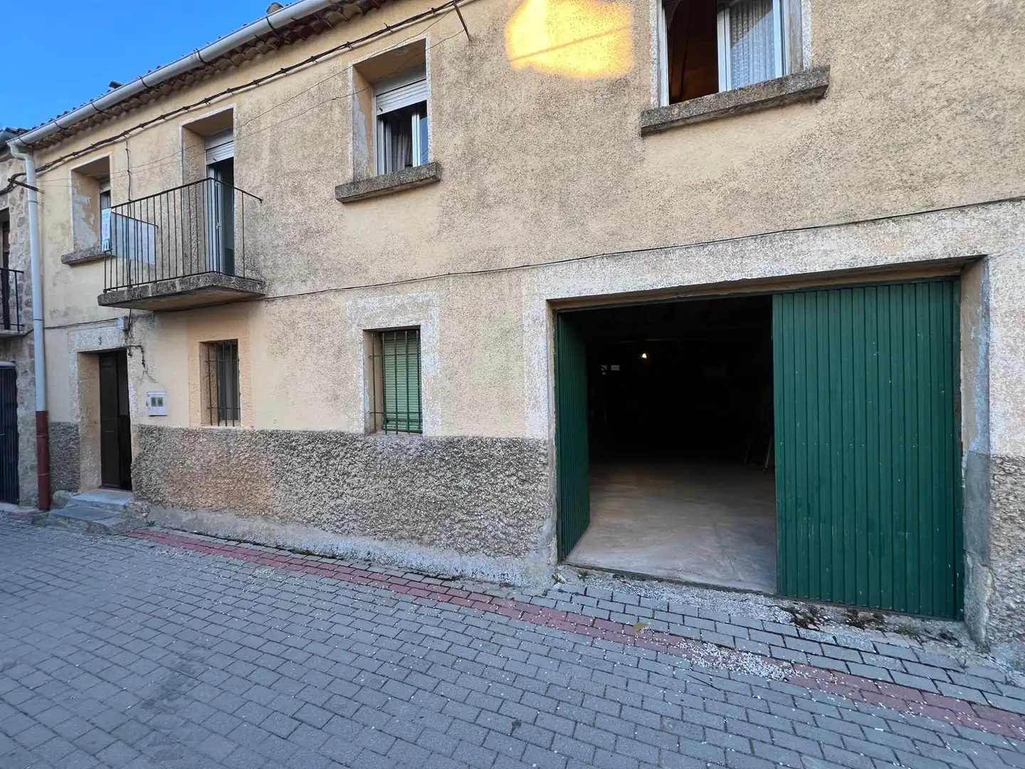 Aparcament de Finca rústica en venda en Urueñas amb Calefacció, Traster i Moblat