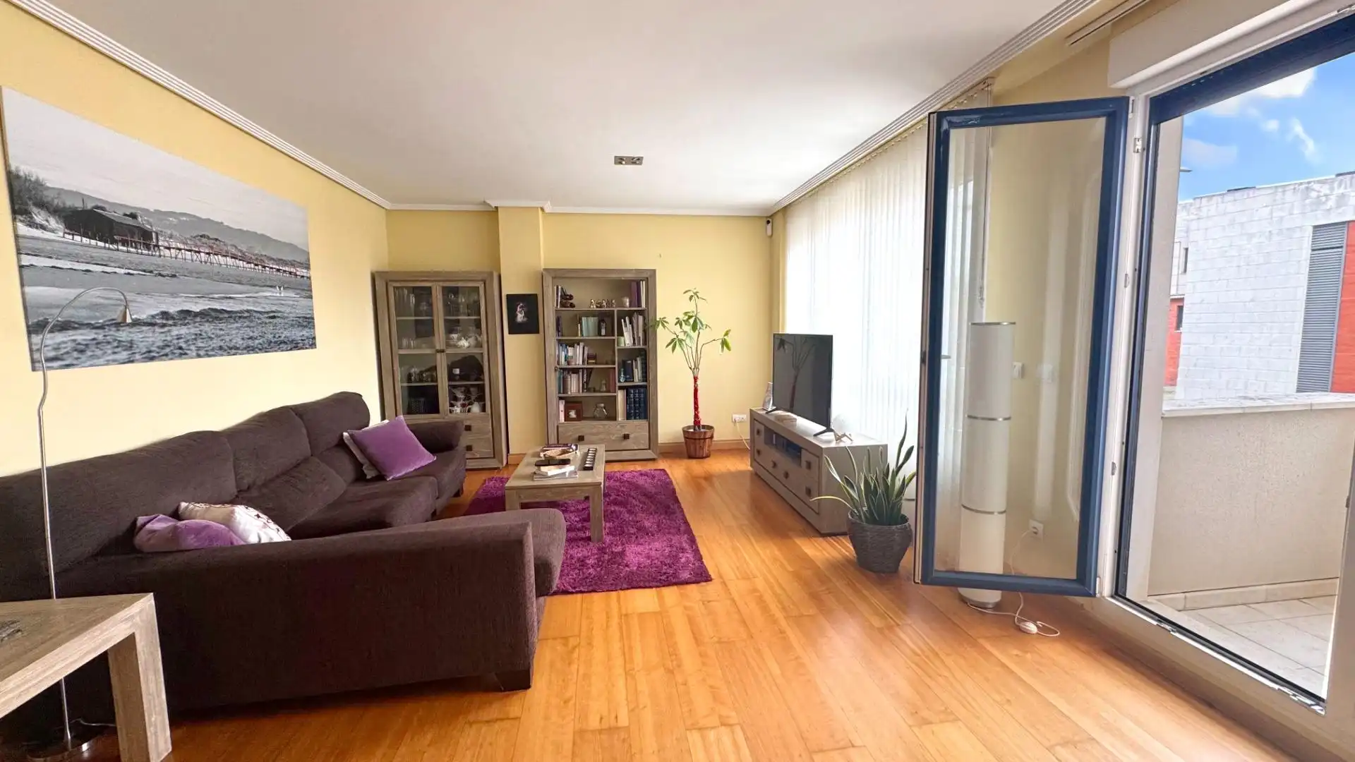 Piso con terraza en venta en Valdenoja, imagen 25