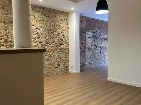 Flat for sale in Carrer de Lleó 40, imagen 2