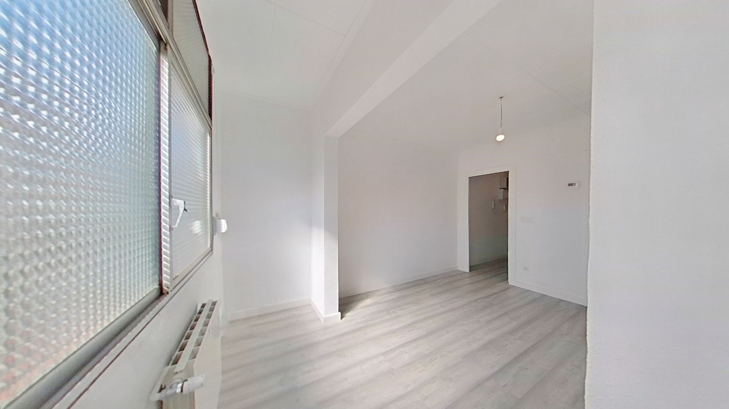 Habitación de Piso en venta en El Prat de Llobregat con Calefacción y Horno