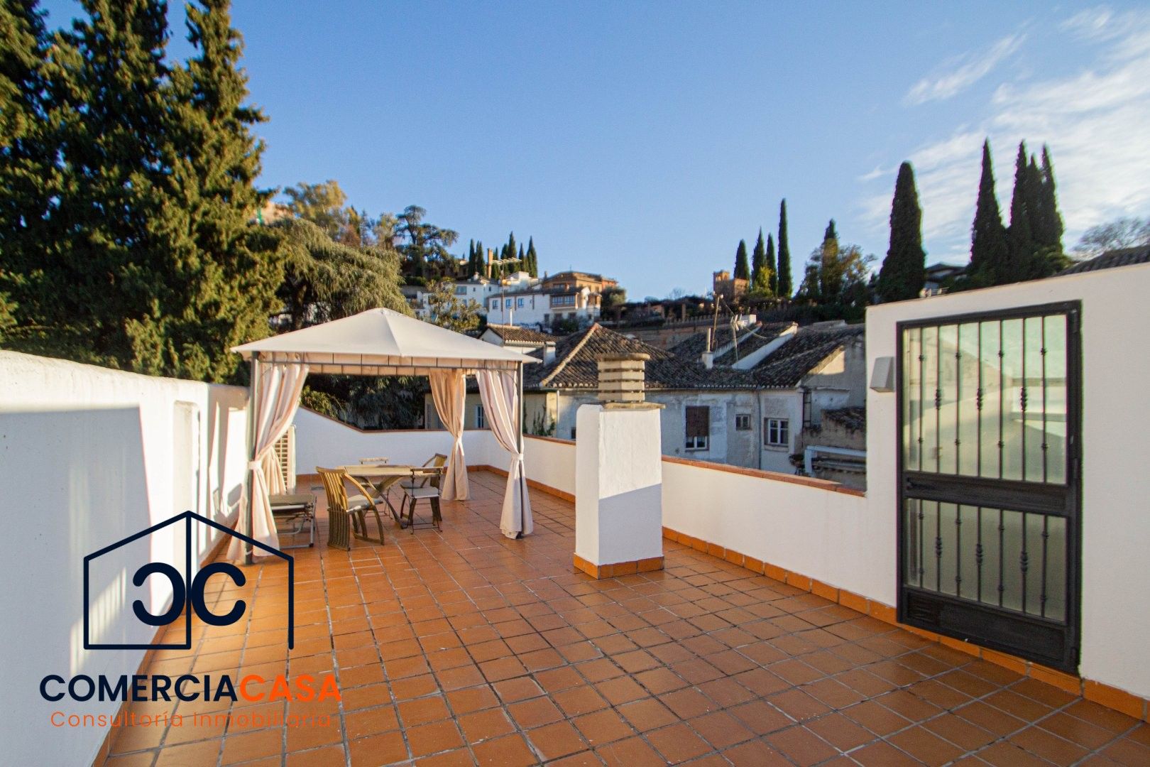 Exterior view of Duplex for sale in  Granada Capital  with Terrace