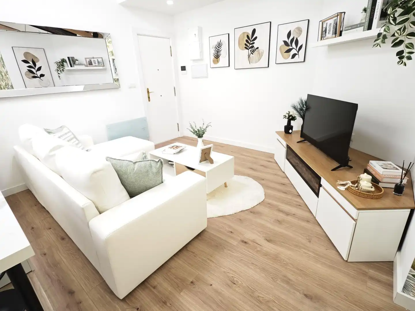 Sala de estar de Piso en venta en Bilbao  con Calefacción, Trastero y Amueblado