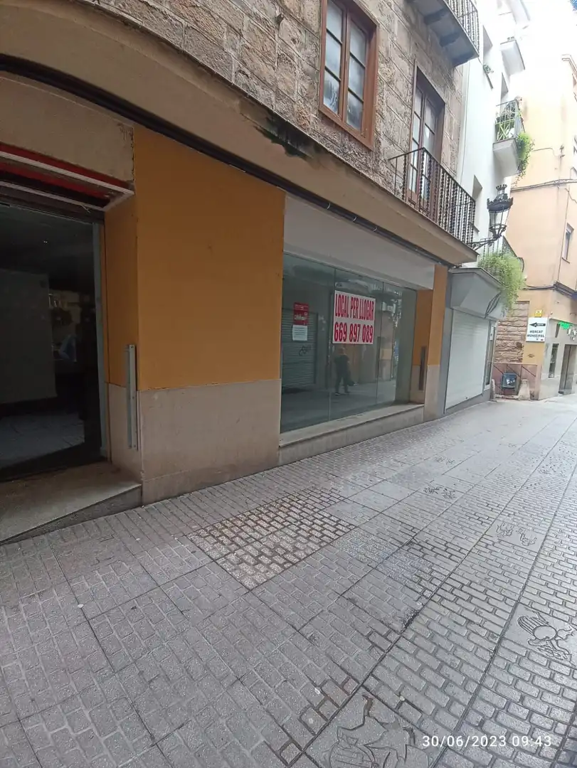 Local comercial en alquiler en Carrer de la Ciutat, imagen 2
