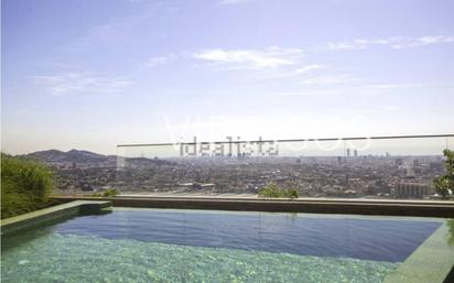 Vista exterior de Casa o xalet en venda en  Barcelona Capital amb Aire condicionat, Terrassa i Piscina