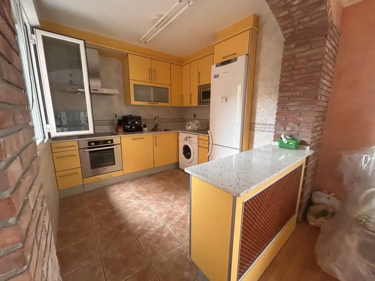Cuina de Casa o xalet en venda en Ledesma de la Cogolla amb Calefacció, Terrassa i Moblat