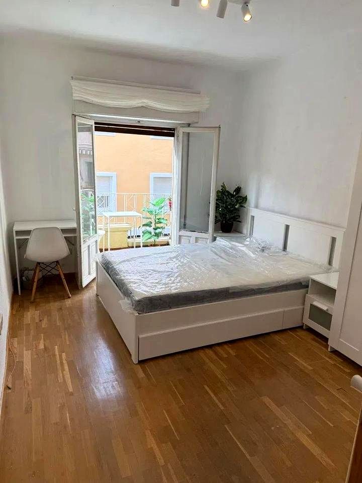 Bedroom of Flat to rent in  Madrid Capital  with Heating, Terrace and Storage room