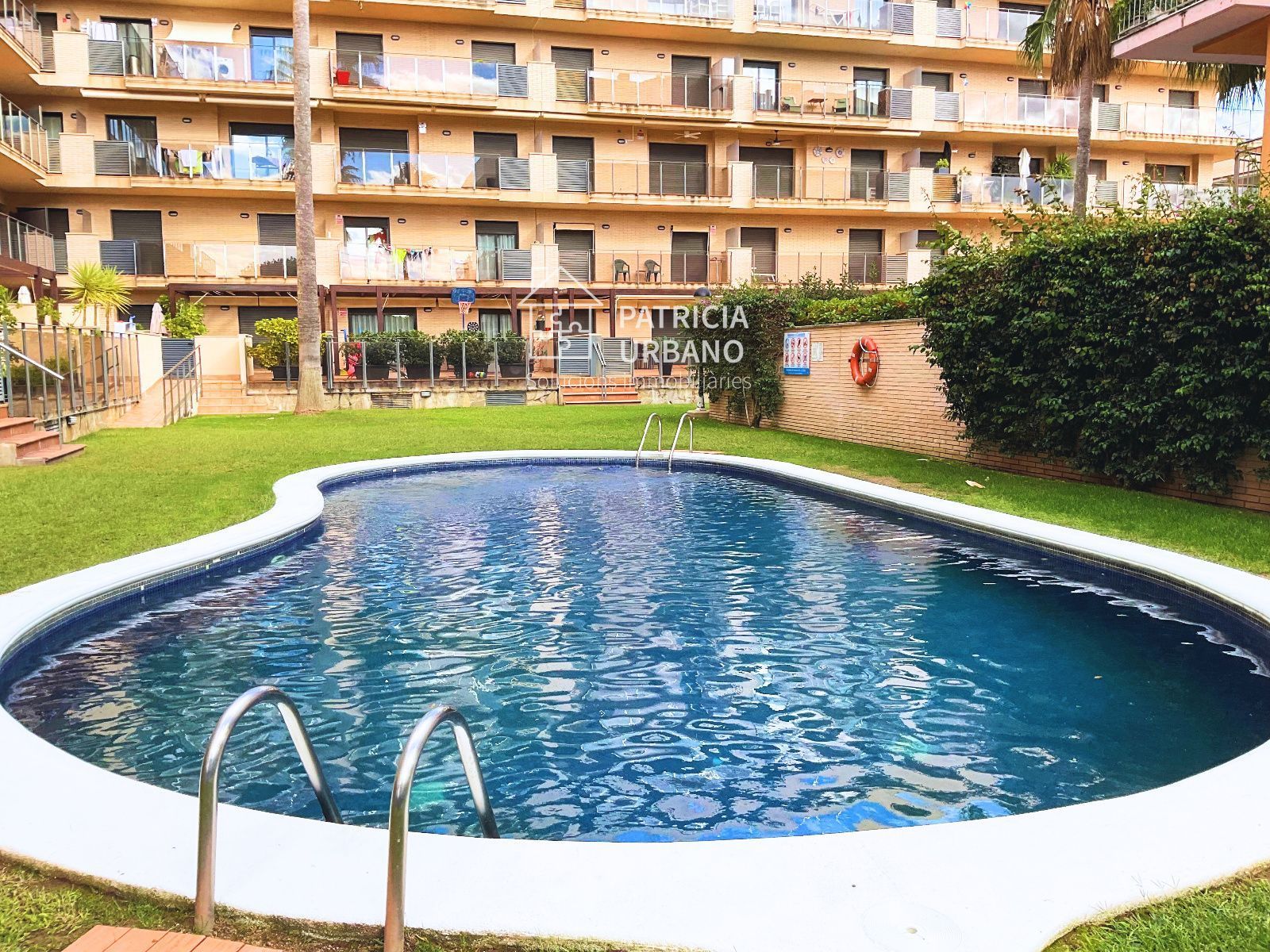 Swimming pool of Flat to rent in Cambrils  with Air Conditioner, Heating and Terrace