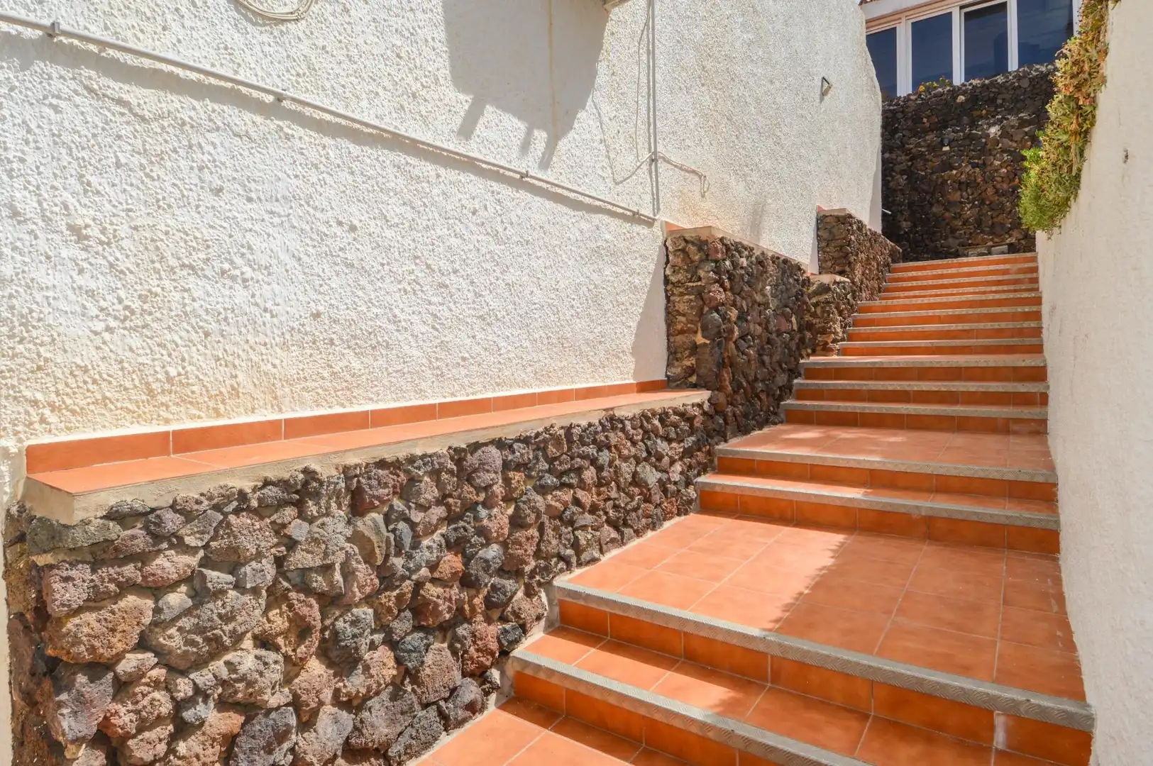 Exterior view of Houses for sale in San Bartolomé de Tirajana  with Air Conditioner and Terrace