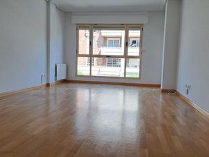 Flat to rent in Golf - El Carralero