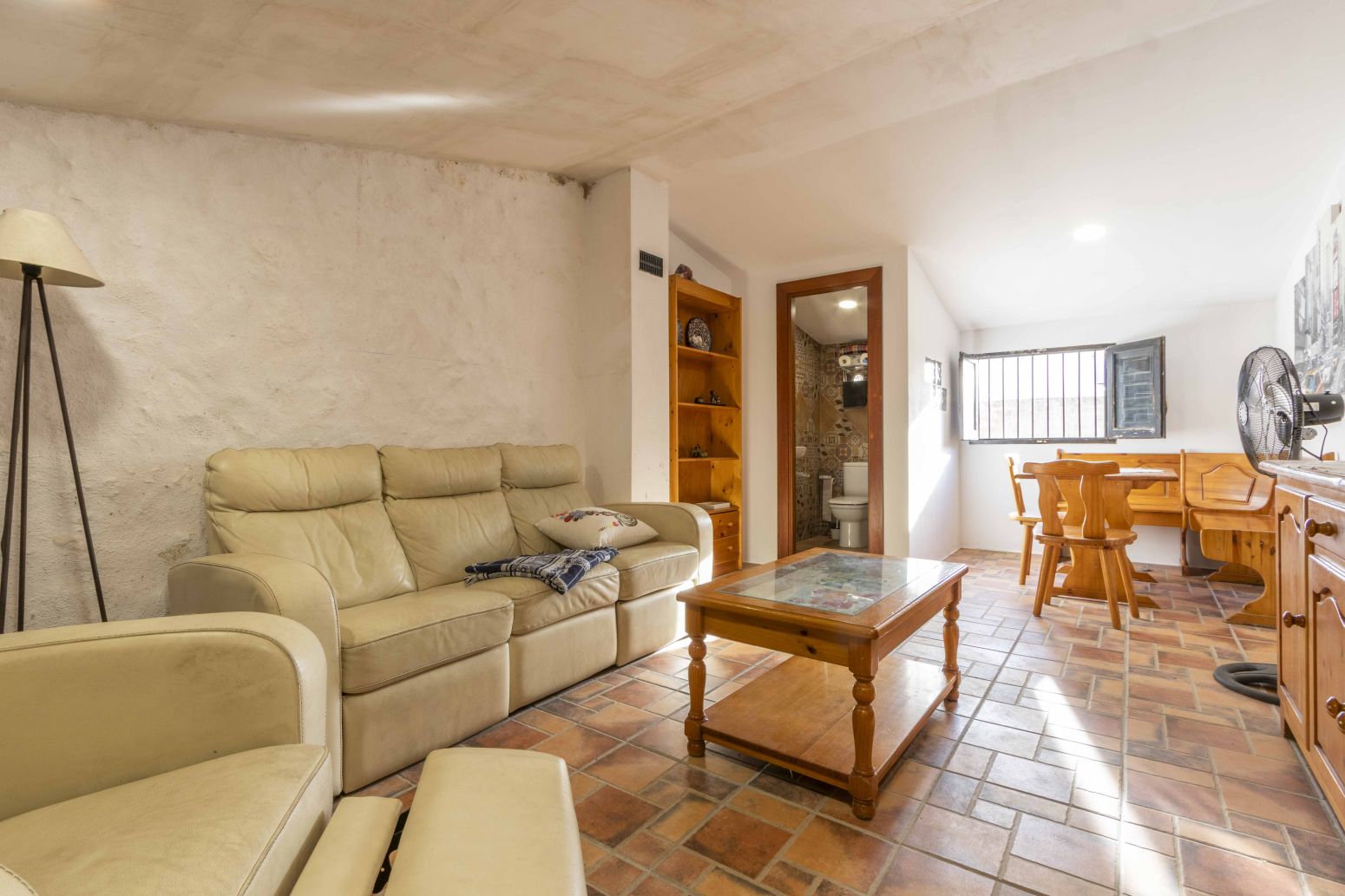 Sala d'estar de Casa adosada en venda en Onda amb Terrassa i Traster