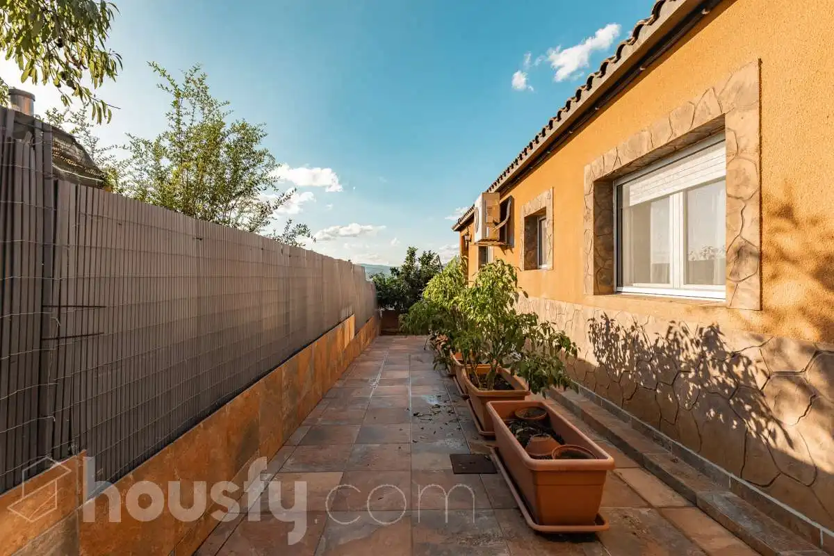 Vista exterior de Casa o xalet en venda en Abrera, Barcelona