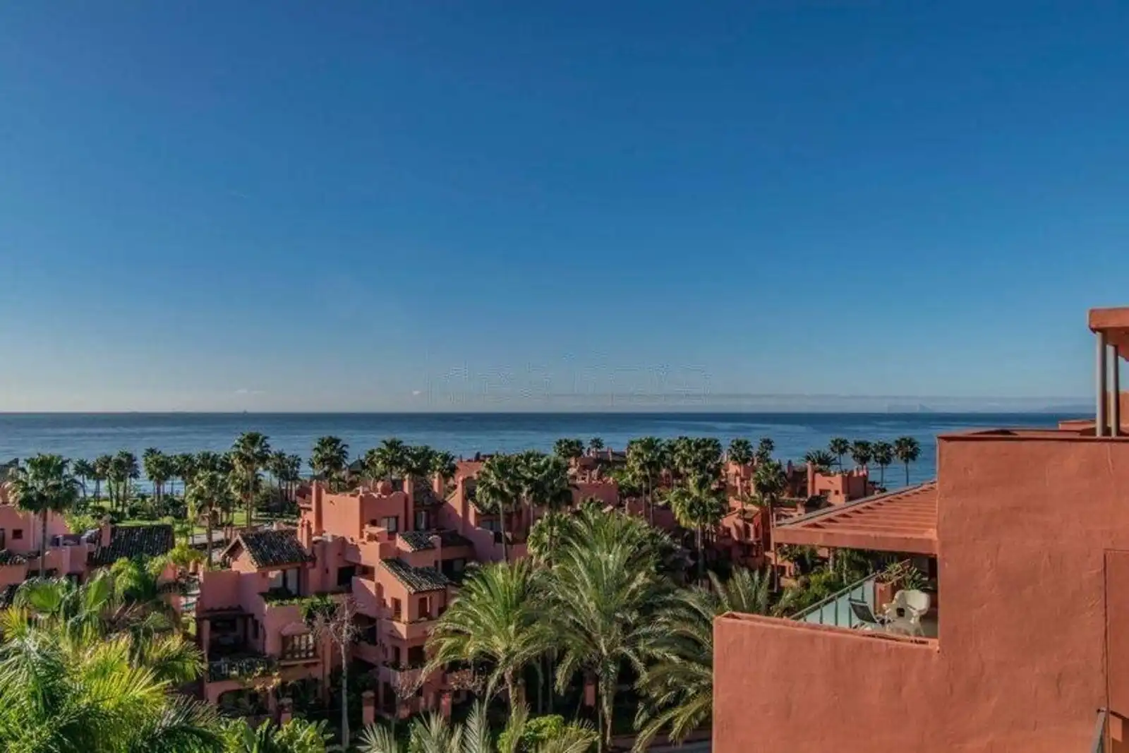 Apartamento con piscina en venta en Estepona Pueblo, imagen 5