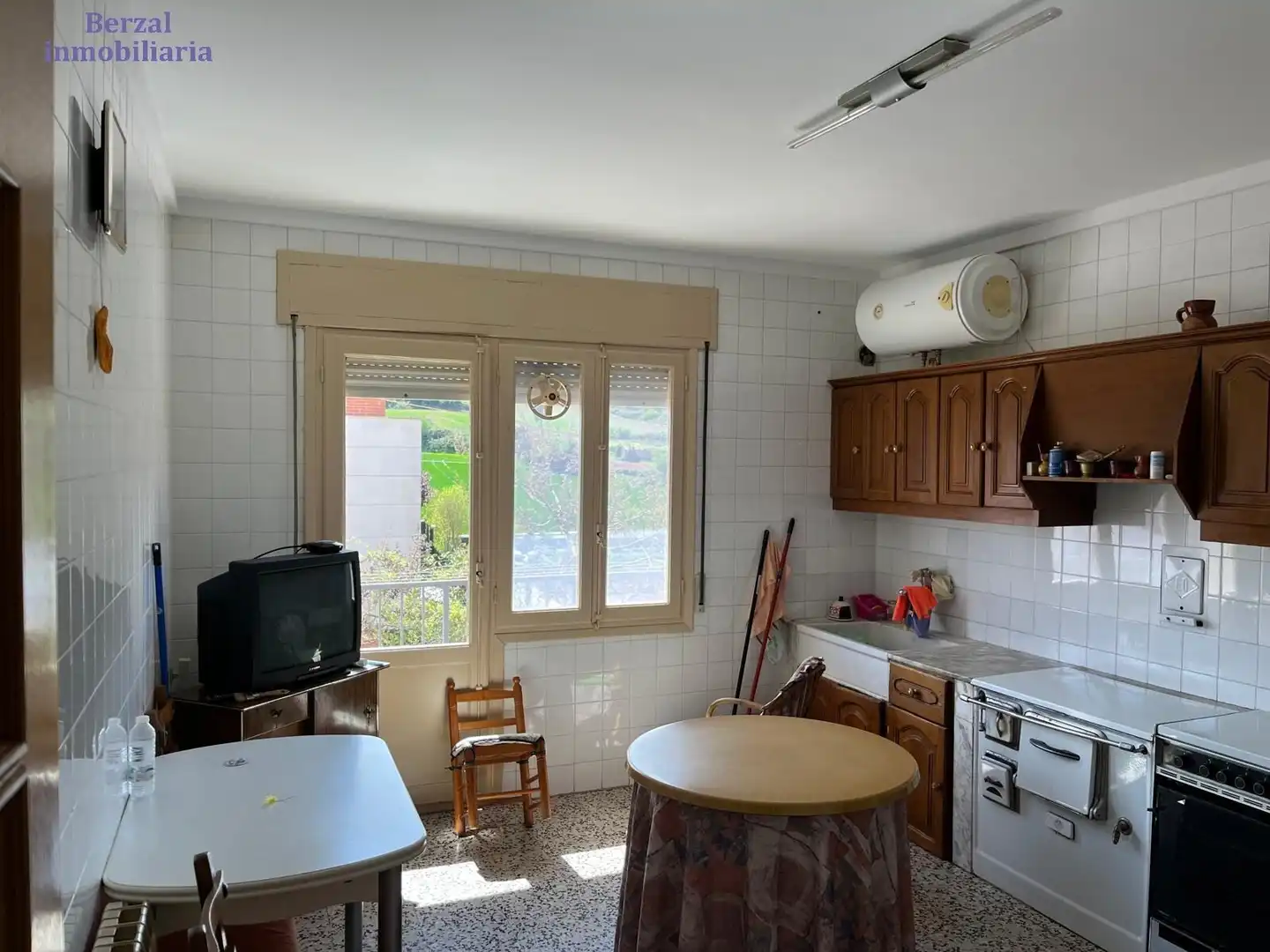 Cuina de Casa o xalet en venda en Ventosa amb Calefacció, Terrassa i Traster