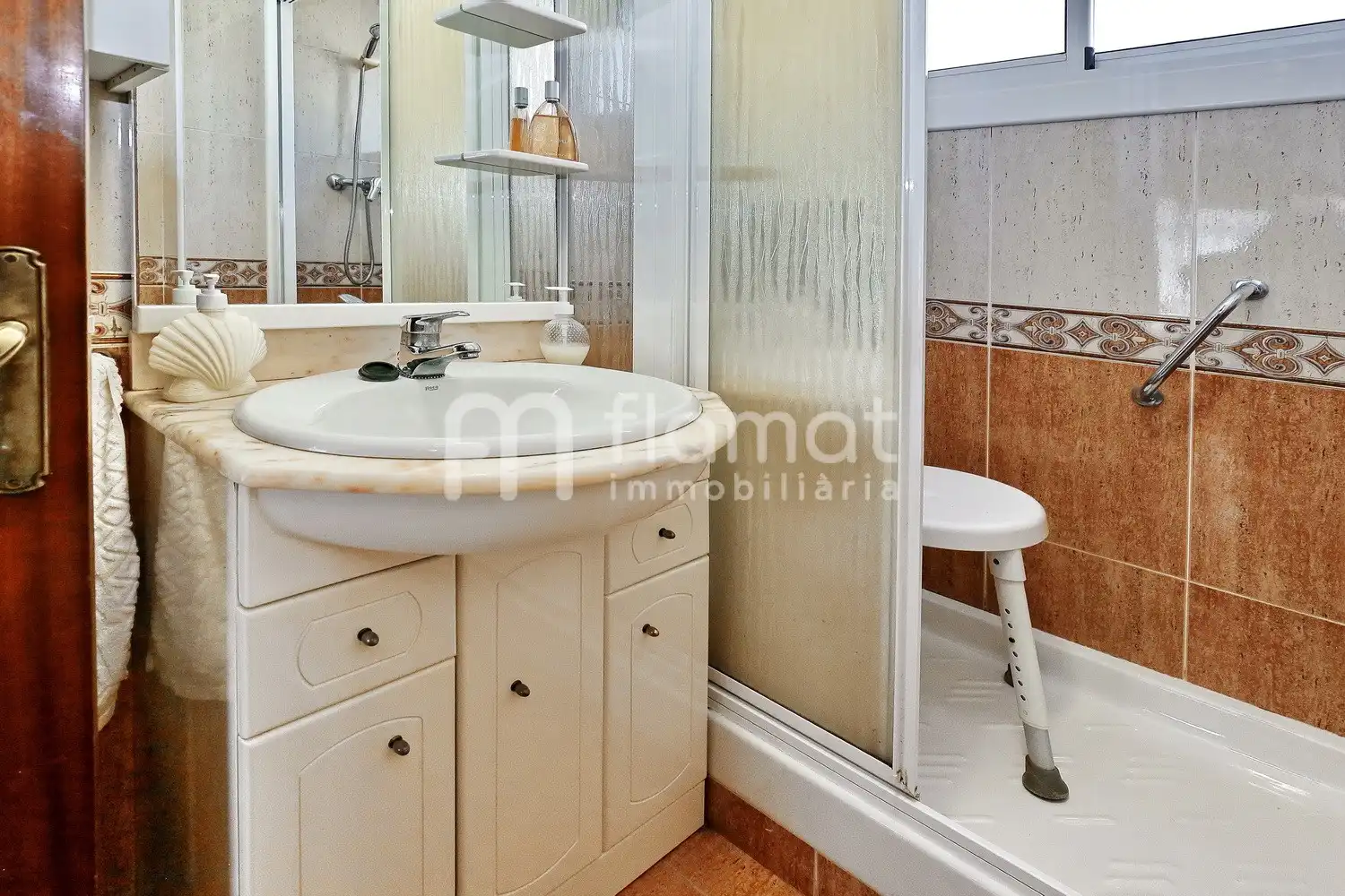 Bathroom of Flat for sale in Sabadell
