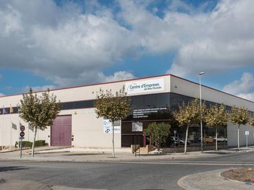 Industriegebäude zur Miete in Bellvei