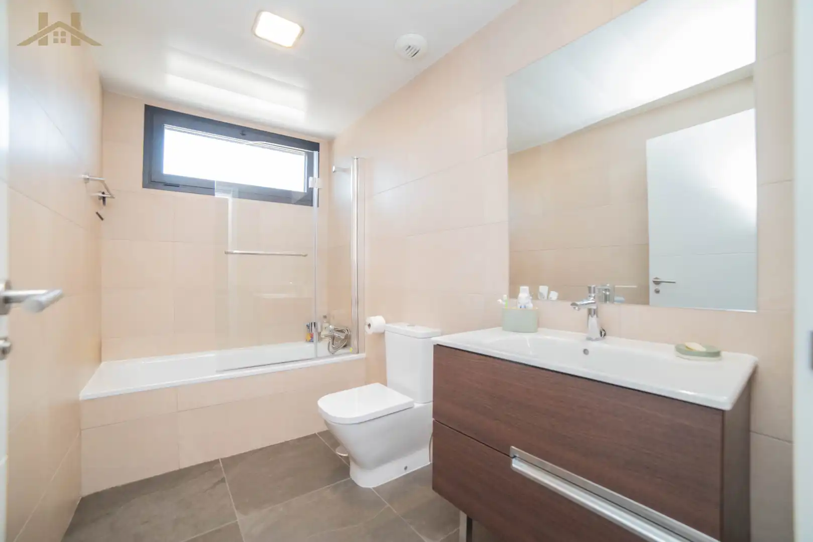 Badezimmer von Haus oder Chalet zum Verkauf in Boadilla del Monte mit Klimaanlage, Heizung und Privatgarten