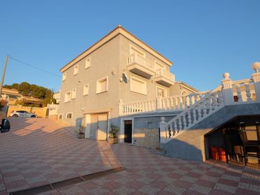 Villa avec balcon à vendre à Marisol Park - Ortembach - Los Almendros