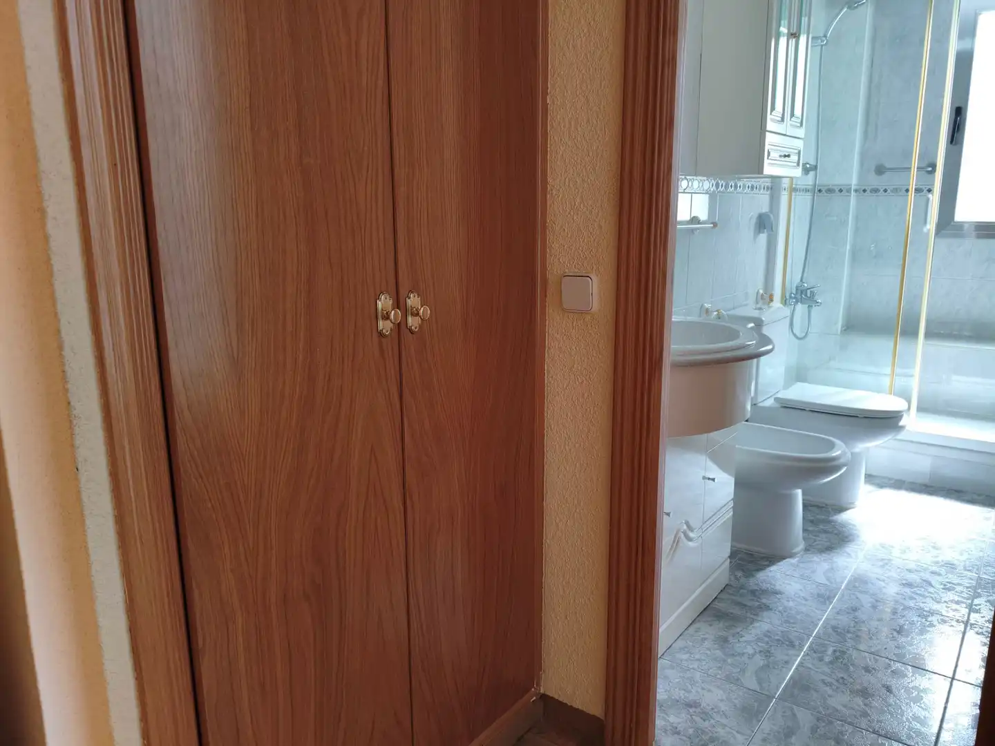 Baño de Piso en venta en Alcorcón con Aire acondicionado, Calefacción y Terraza