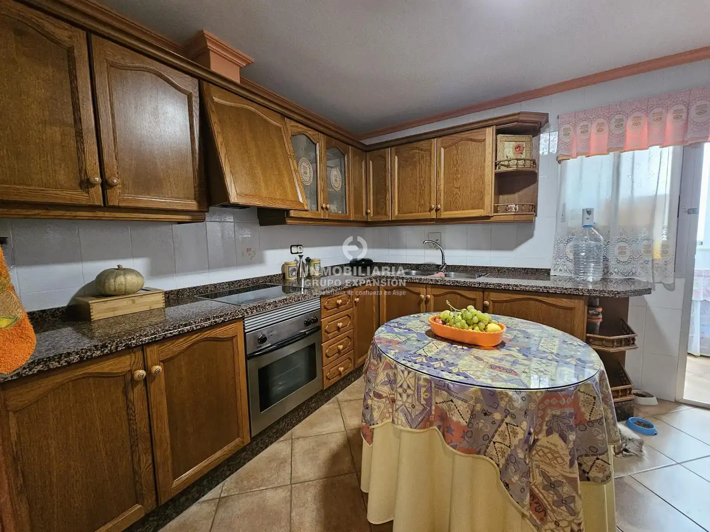 Kitchen of Flat for sale in Novelda  with Storage room