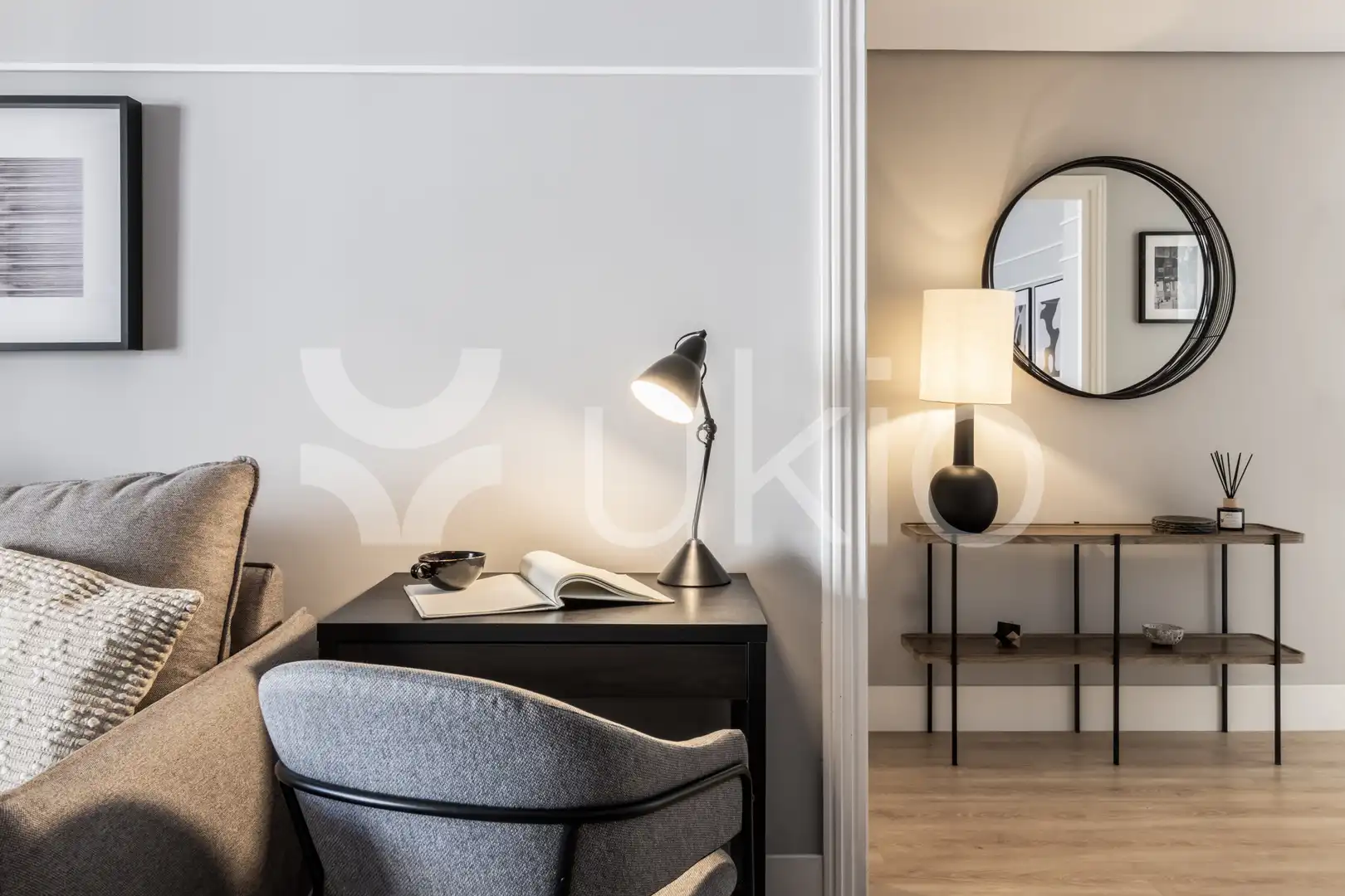 Dormitori de Apartament de lloguer en Madrid amb Aire condicionat, Calefacció i Moblat
