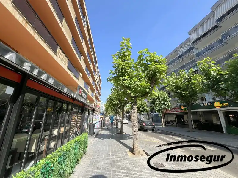 Business premises for sale in Carrer de Barbastre, imagen 18