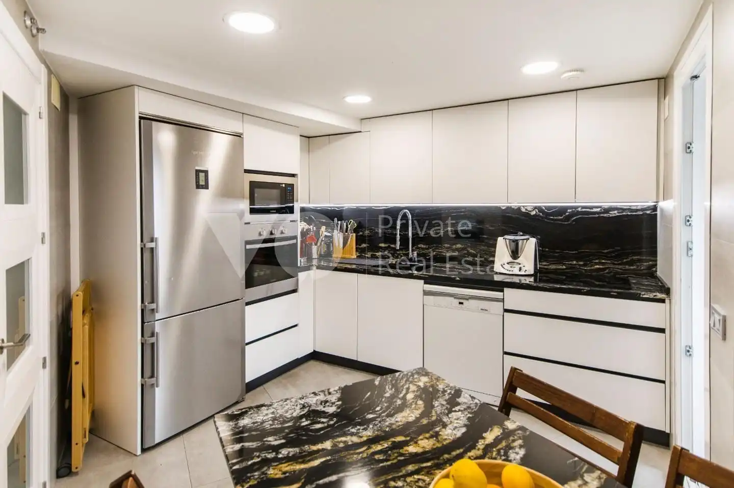 Cocina de Dúplex en venta en Majadahonda con Aire acondicionado, Calefacción y Terraza
