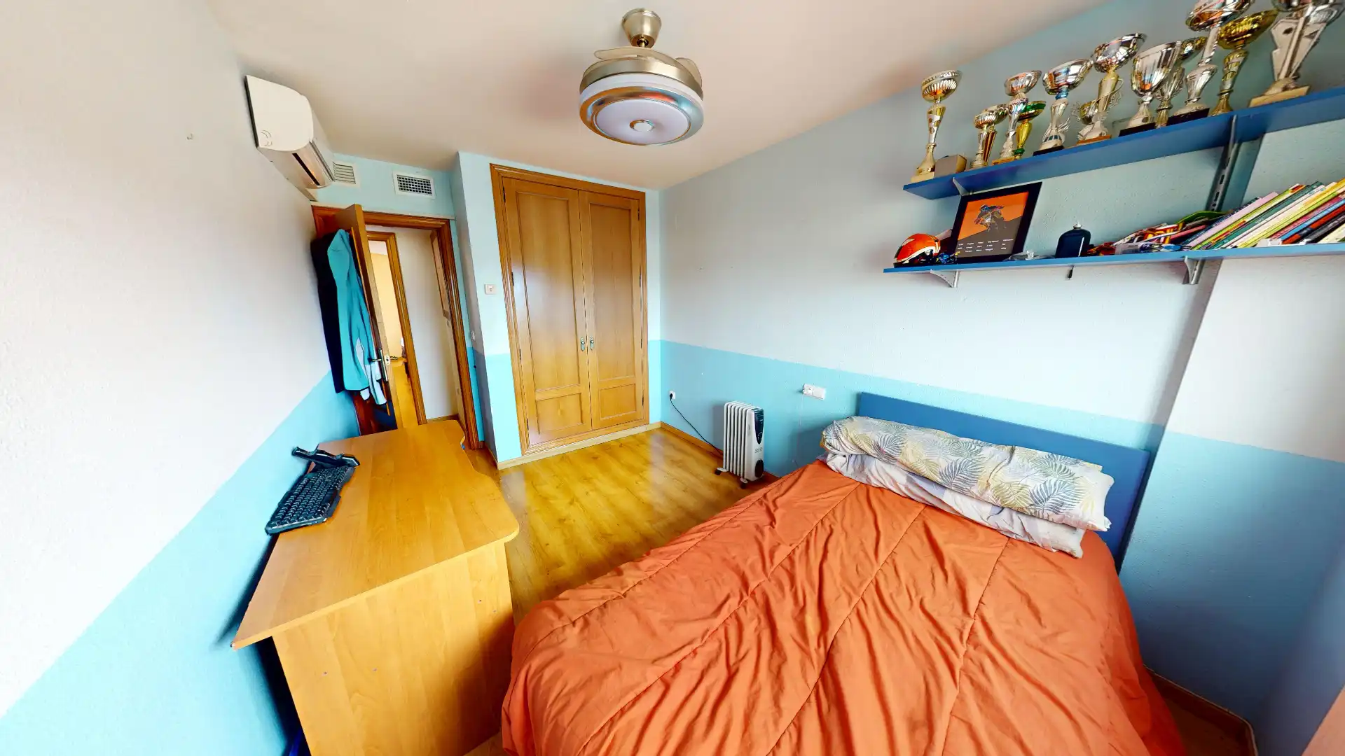 Habitación de Piso en venta en Alicante / Alacant con Aire acondicionado, Calefacción y Terraza