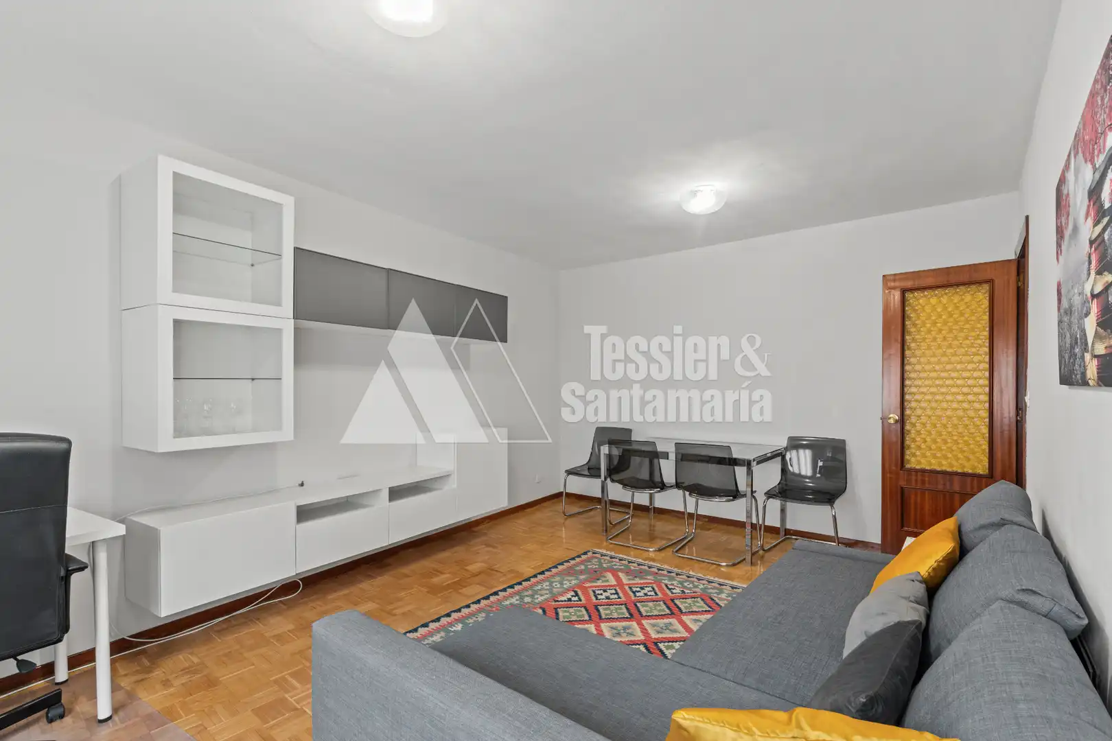 Wohnzimmer von Wohnungen zur Miete in Gijón  mit Heizung, Parkett und Möbliert