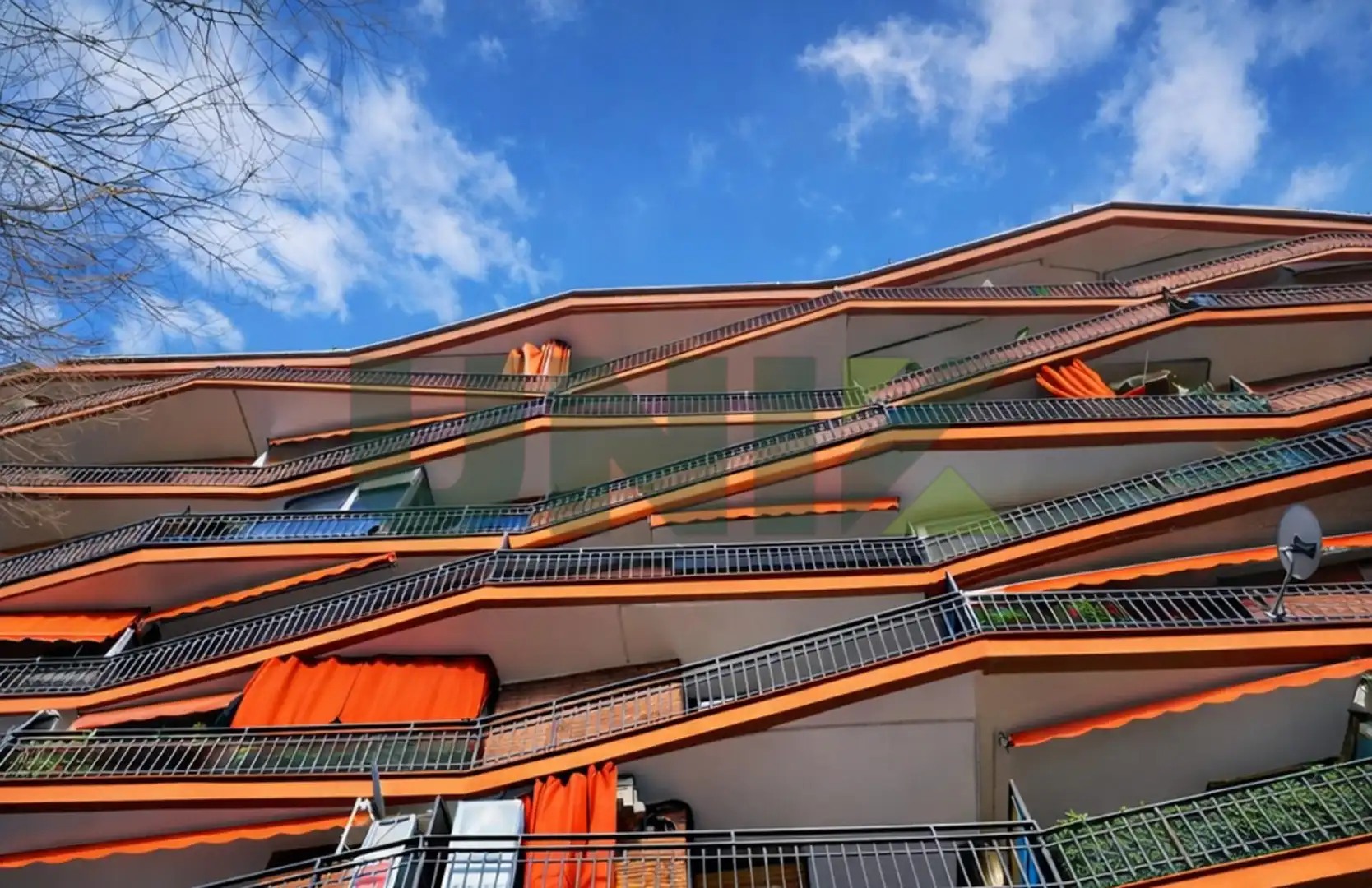 Außenansicht von Wohnung zum Verkauf in Barcelona mit Klimaanlage und Terrasse