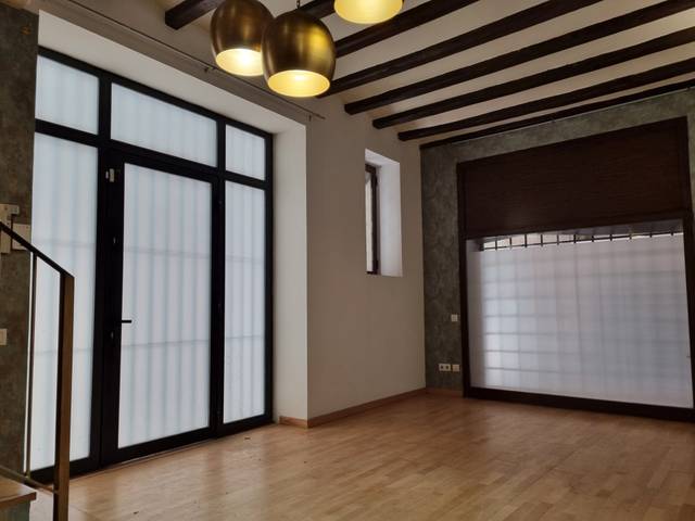 Piso en Venta en Carrer de Sant Pere Mitjà en Sant Pere, Sta. Caterina i la Ribera